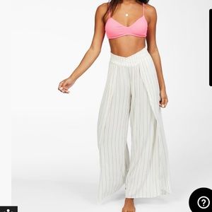 New with tags! Billibong Wandering soul Pant.